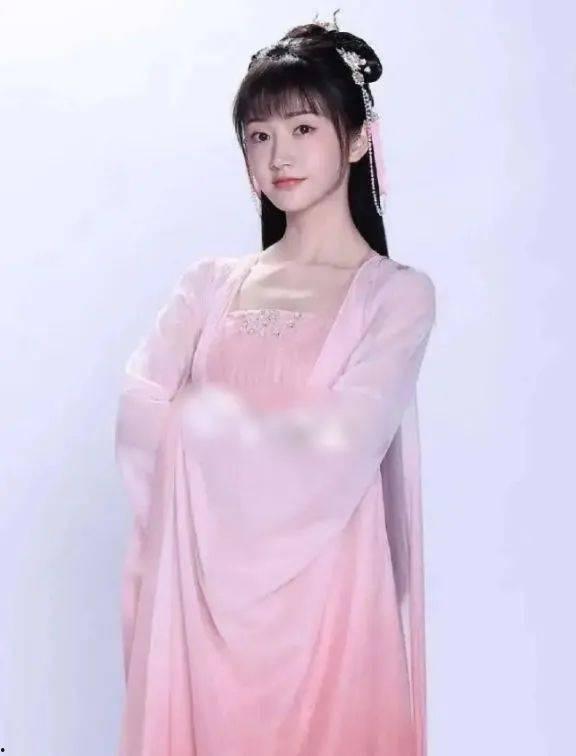 杨紫最新爆料新消息直播,揭秘新剧幕后故事及幕后花絮! 第3张 杨紫最新爆料新消息直播,揭秘新剧幕后故事及幕后花絮! 第3张