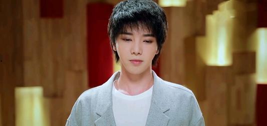 八卦娱乐爆料华晨宇,八卦娱乐独家爆料,揭秘花花背后的故事 第2张 八卦娱乐爆料华晨宇,八卦娱乐独家爆料,揭秘花花背后的故事 第2张