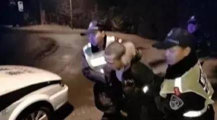 成都爆料小偷事件最新,警方全力追捕中! 第2张 成都爆料小偷事件最新,警方全力追捕中! 第2张