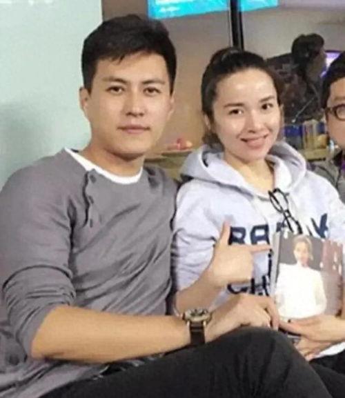 靳东老婆爆料视频,揭秘明星夫妻背后的真实生活