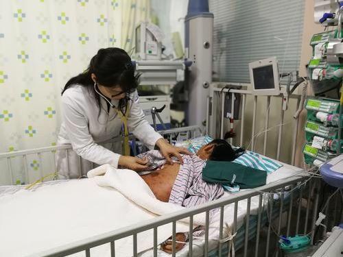 吉大一院急诊最新爆料,揭秘急诊室背后的惊心动魄瞬间 第3张 吉大一院急诊最新爆料,揭秘急诊室背后的惊心动魄瞬间 第3张