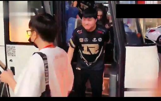 明星爆料女友视频播放在线观看,女友真实一面全网热议