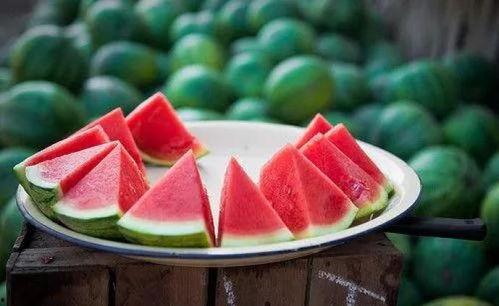 高嫁吃瓜人免费,揭秘豪门婚姻背后的真相与笑料  第2张