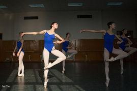 芭蕾学校男生爆料视频