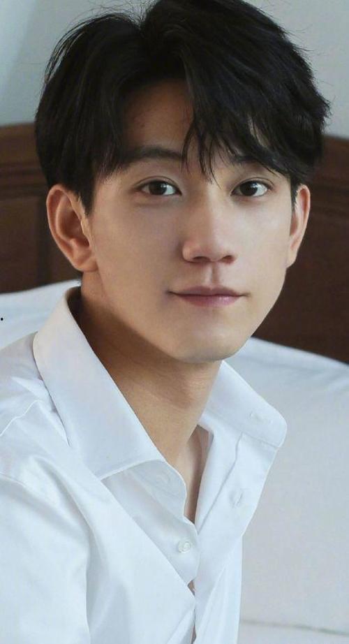 王子奇和王玉雯圈内爆料,揭秘娱乐圈不为人知的幕后故事